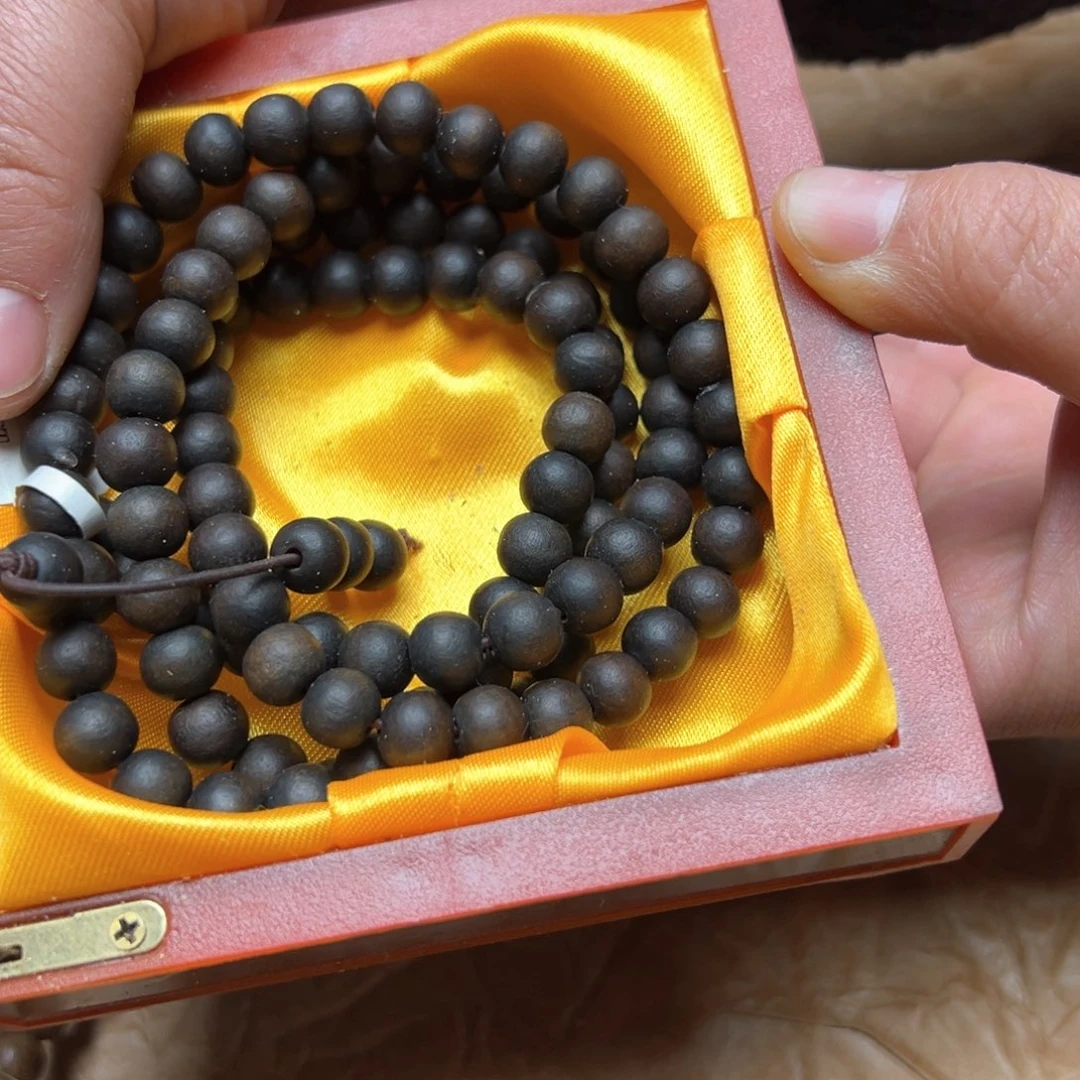 大叶紫檀（黑酸枝木类）