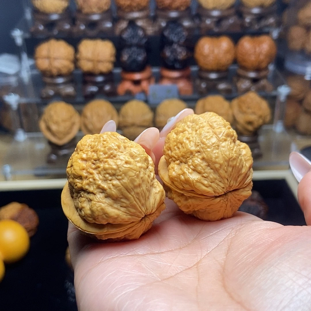 吊坠文玩核桃3………40mm