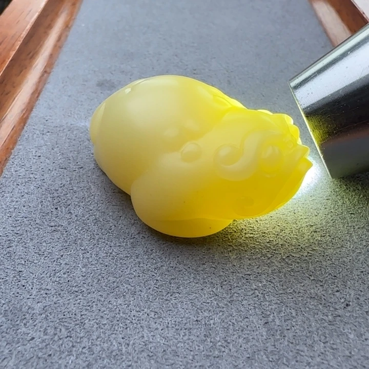 石英质玉未镶嵌颈饰