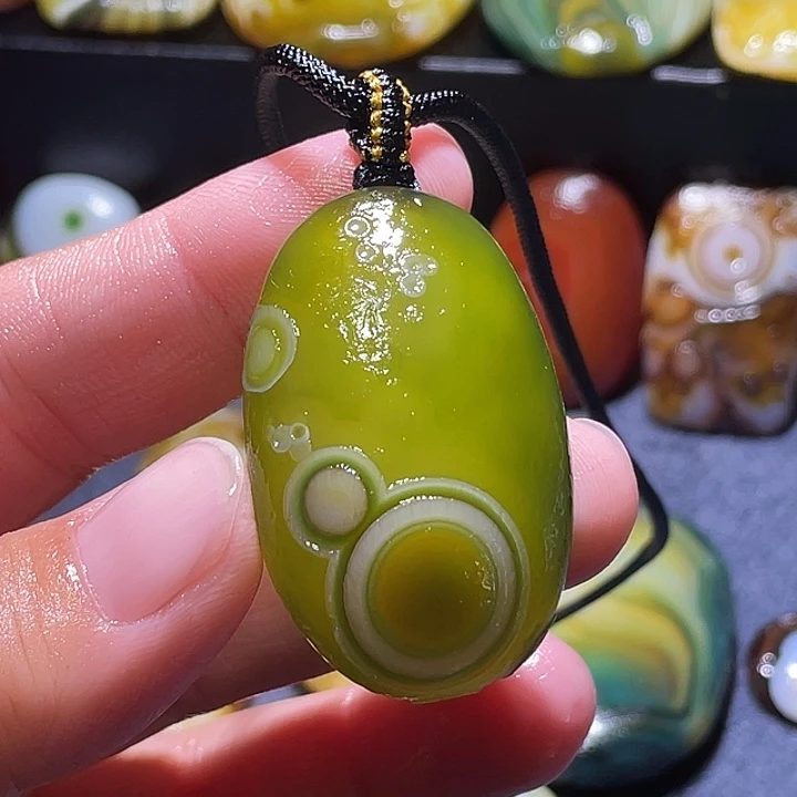 玛瑙/玉髓未镶嵌珠宝奇石