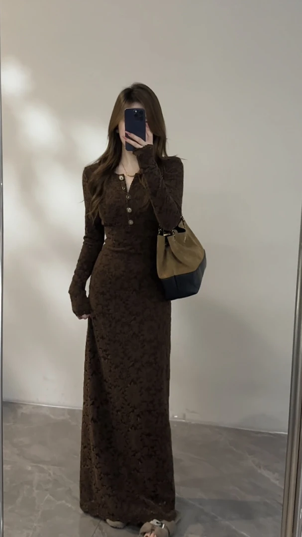 【宥妍】显瘦气质长袖暗纹时尚收腰法式秋冬聚会百搭连衣裙DT1858