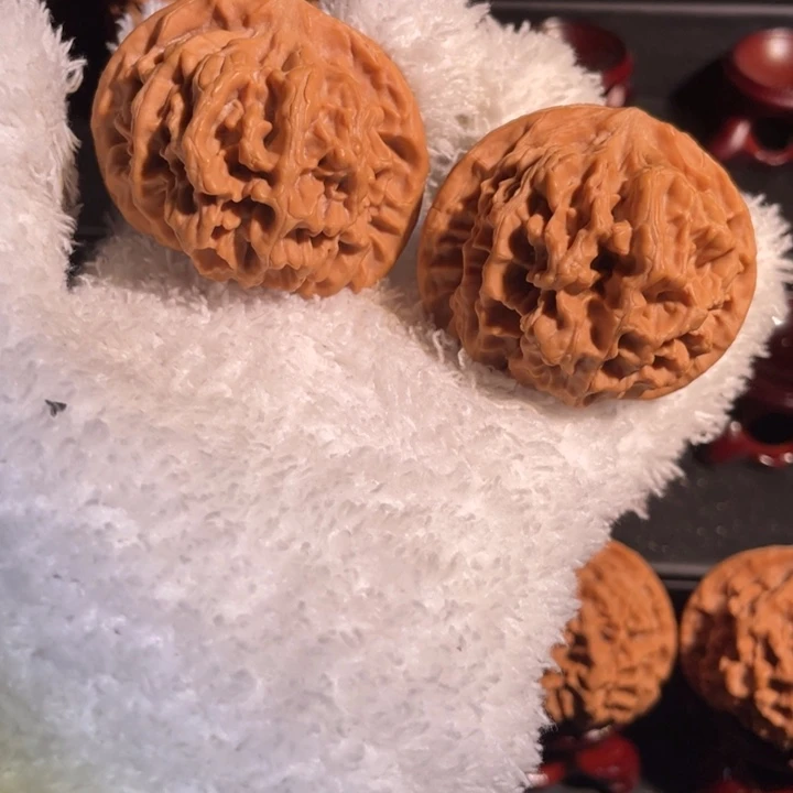 文玩核桃吊坠47官帽