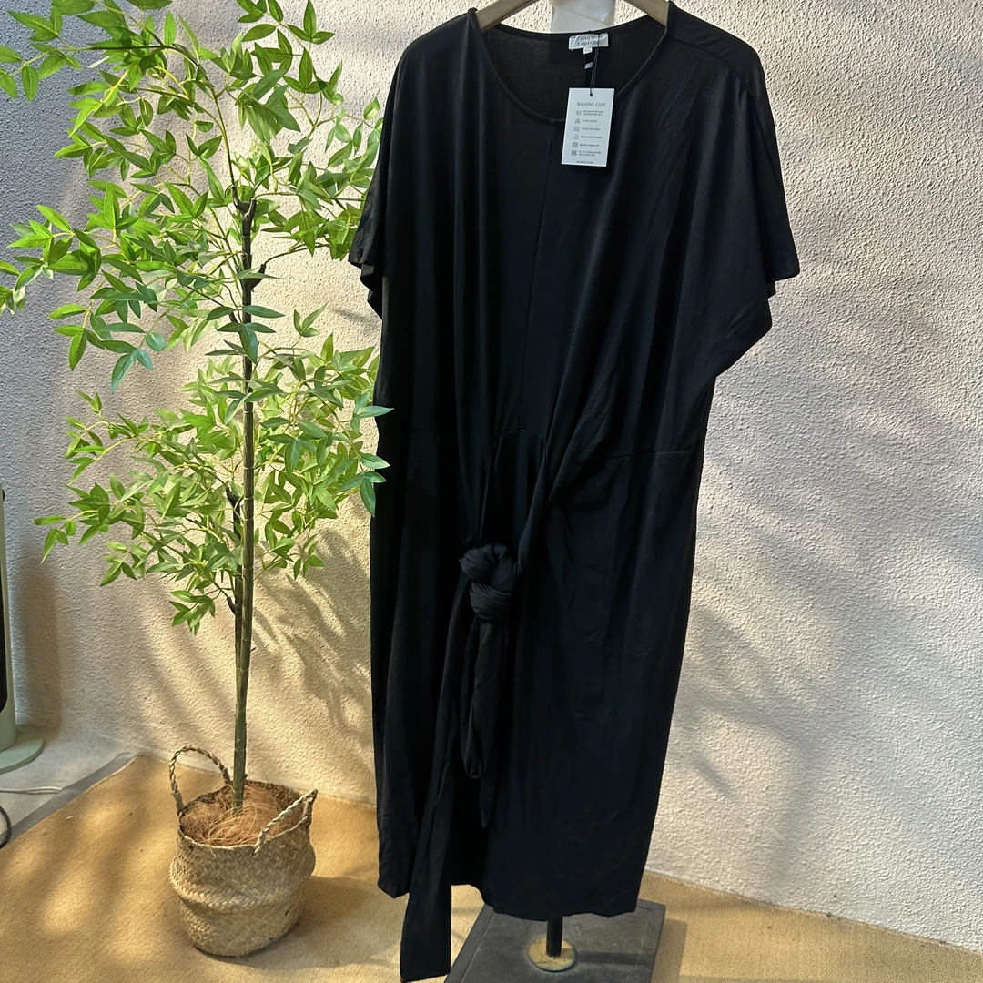 圆领设计师款小众黑色系带夏季连衣裙