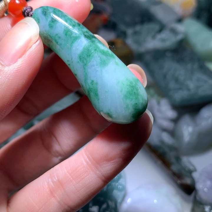 翡翠颈饰未镶嵌保真天然A货翡翠