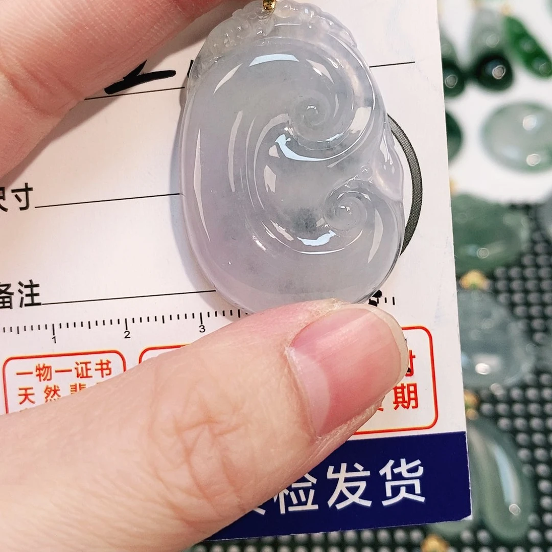翡翠颈饰18K金镶嵌吊坠