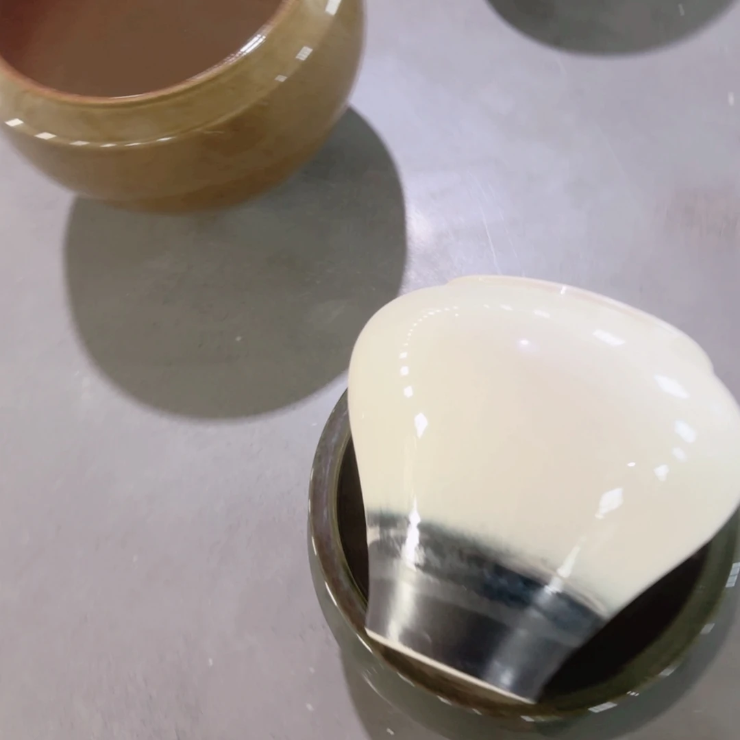 【闪购商品】陶瓷c*我们都在努力着改变自己和别人