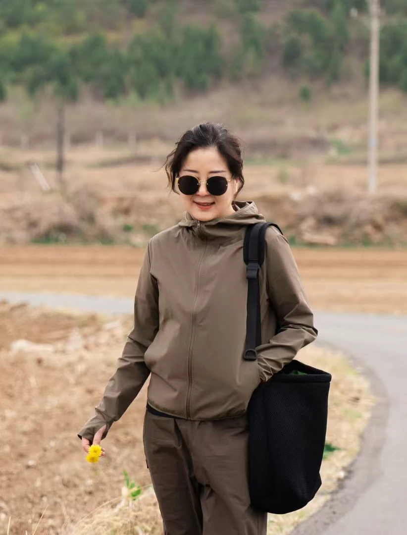 251636【燕子优选】菲玛掂休闲百搭减龄连帽外套