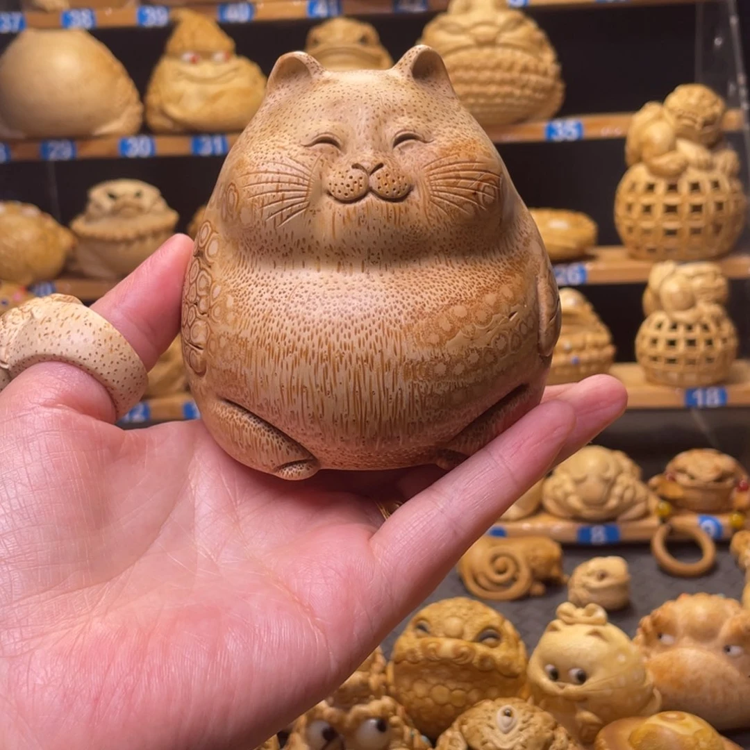 香榧木一*竹根雕招财猫手把件