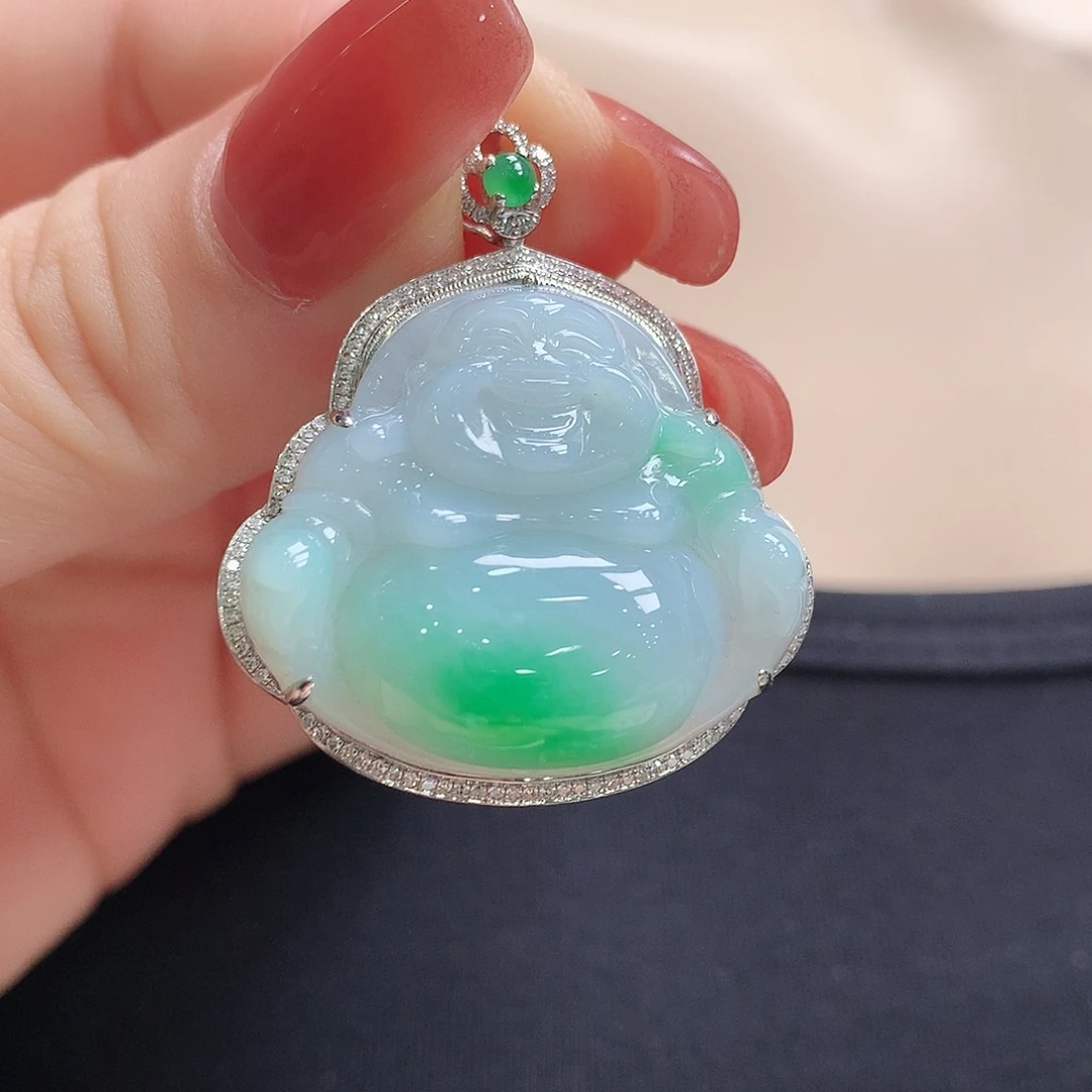 翡翠18K金镶嵌颈饰佛公