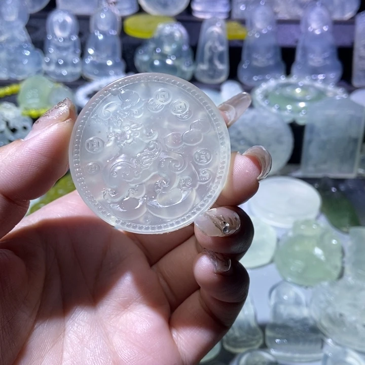 岫玉未镶嵌吸金兽吊坠