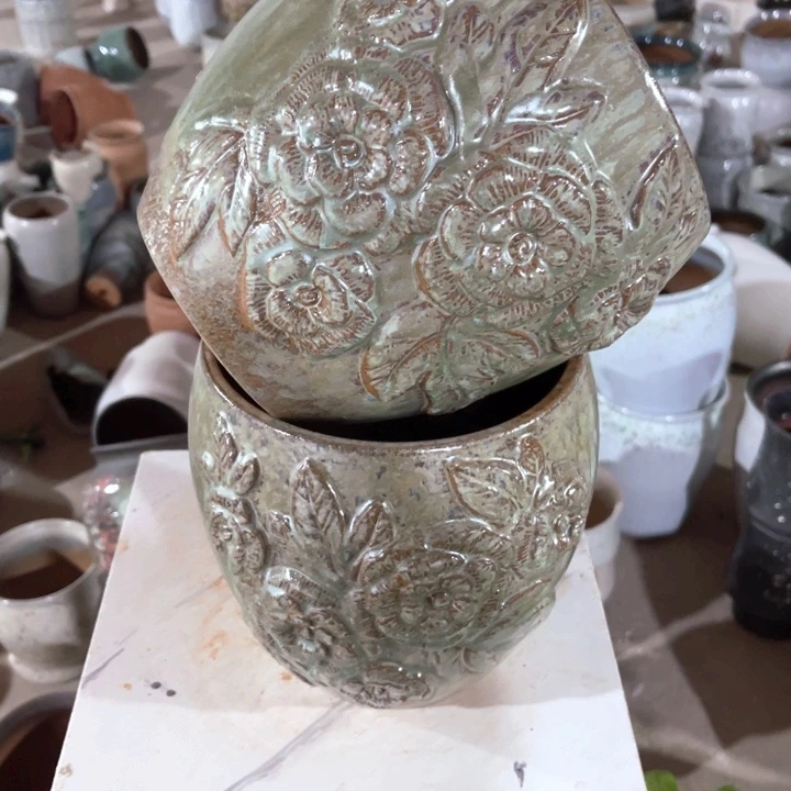 紫砂花盆口径18高度20两只正品