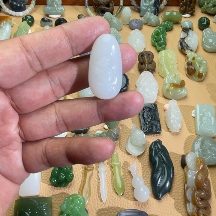 和田玉颈饰未镶嵌?*定制款