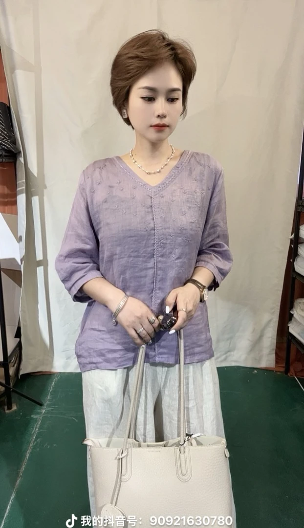 新款印花宽松刺绣苎麻V领中袖