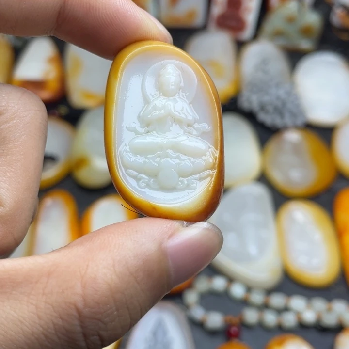 【闪购商品】颈饰未镶嵌和田玉