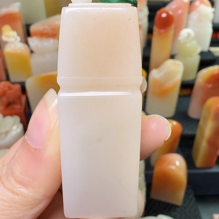 老挝石漂亮的好看又