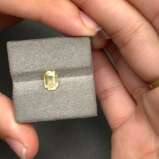 裸石蓝宝石天然金丝雀黄蓝宝1.54ct吉尔德大证