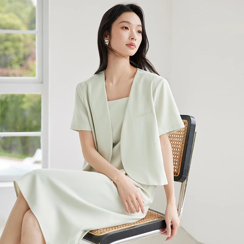 IC夏日气质吊带连衣裙套装2025新款女夏季休闲优雅气质西服上衣