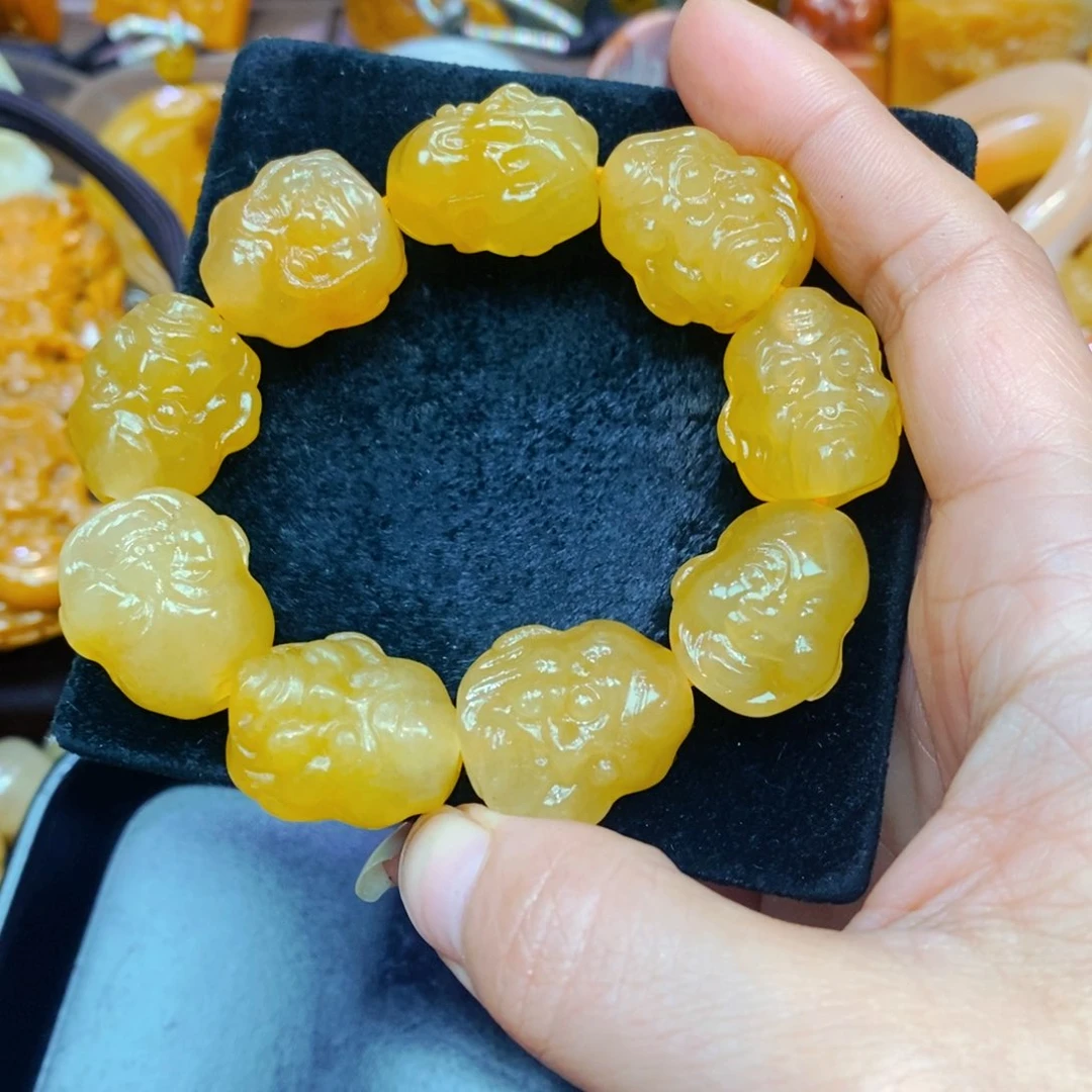 未镶嵌石英质玉（黄龙玉）手链