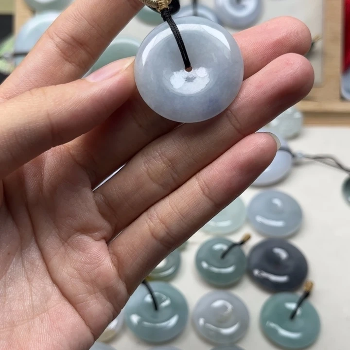 青****颈饰未镶嵌翡翠天然翡翠Ａ货