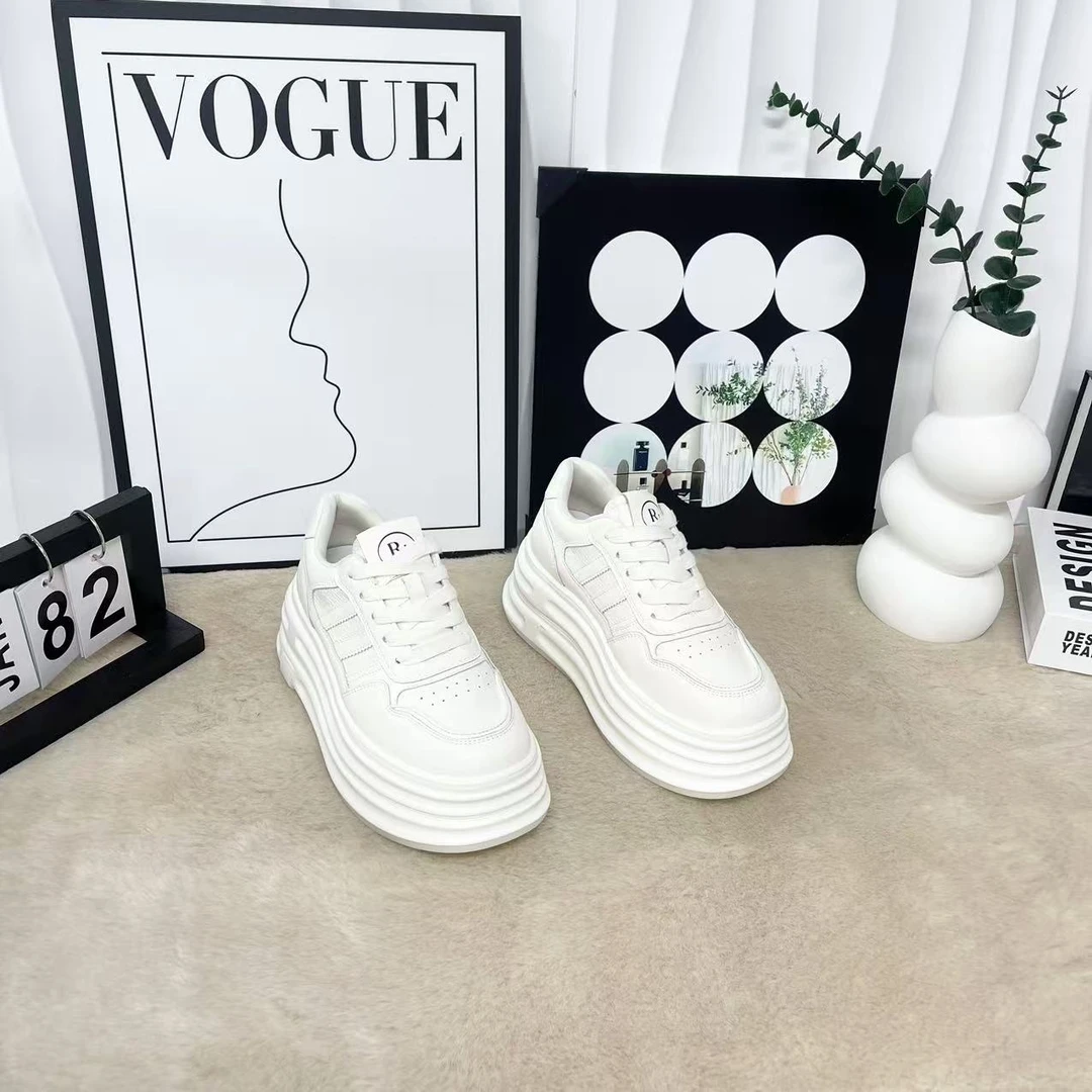 【与然良品】620爆款百搭时尚休闲板鞋C{千层}