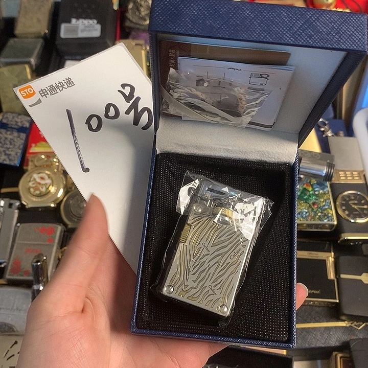 辰***100号首领打火机一个