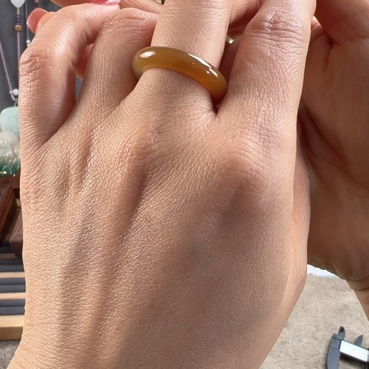 和田玉未镶嵌戒指