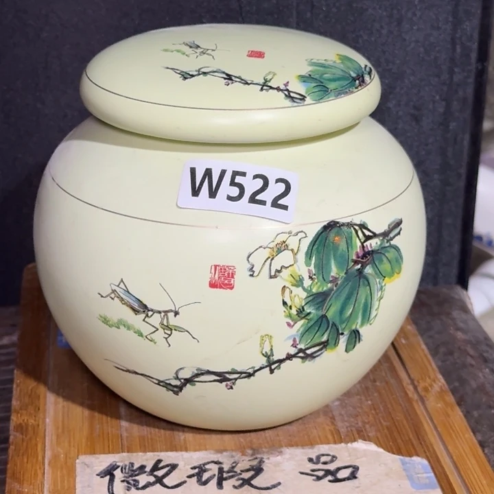 微瑕疵介意勿拍陶瓷器皿
