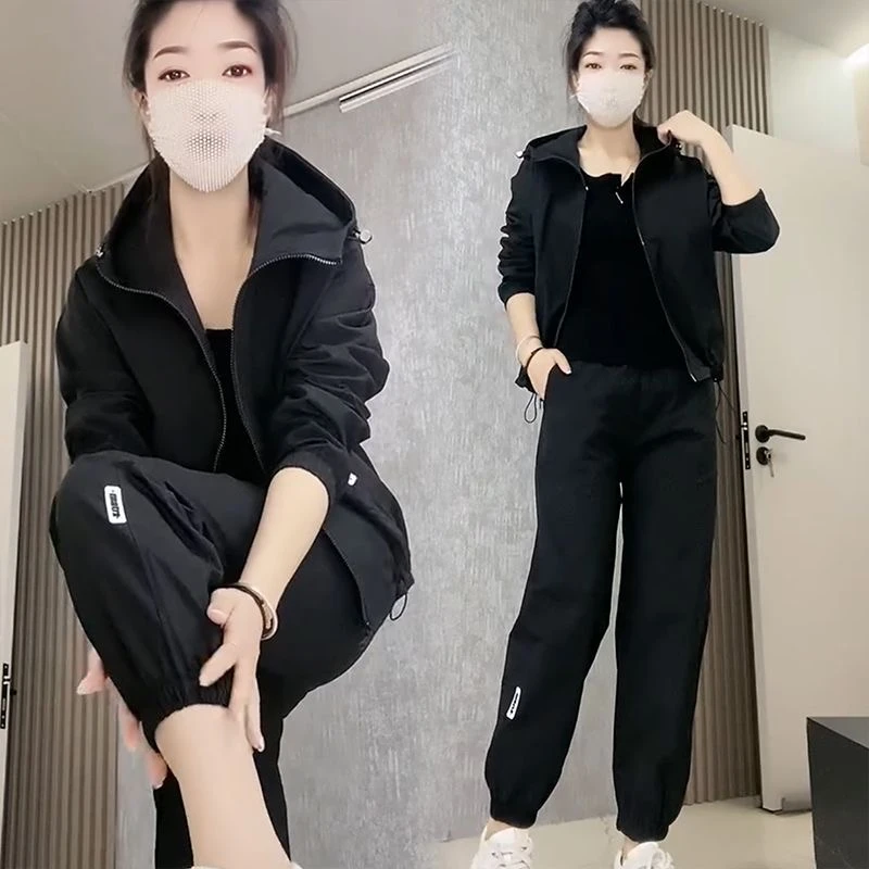 2025春新款糖果亮色年轻冲锋衣套装宽松休闲外套时尚连帽两件套潮