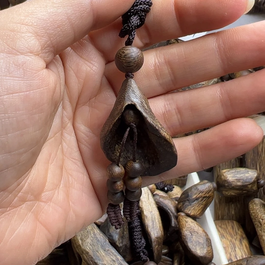 沉香沉香碎屑红**原树丁