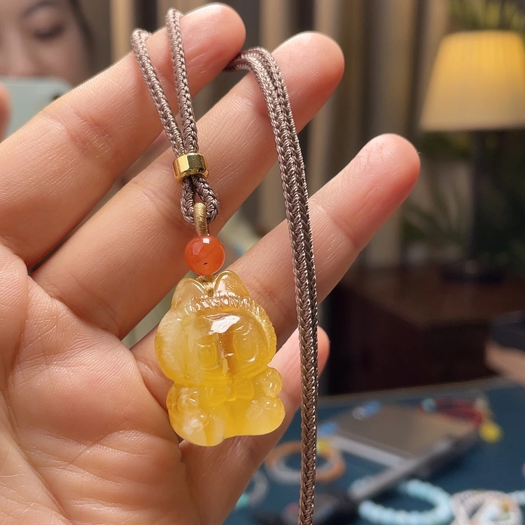 蜜蜡未镶嵌裸石吊坠