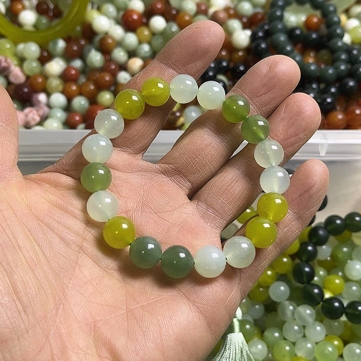 合金蛇纹石玉颈饰