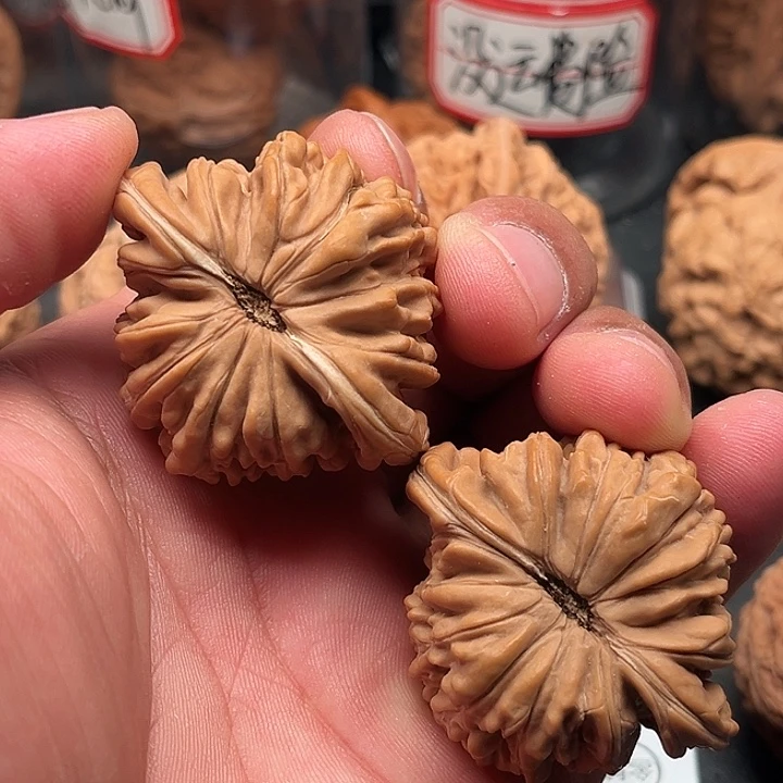 文玩核桃把件四座楼44