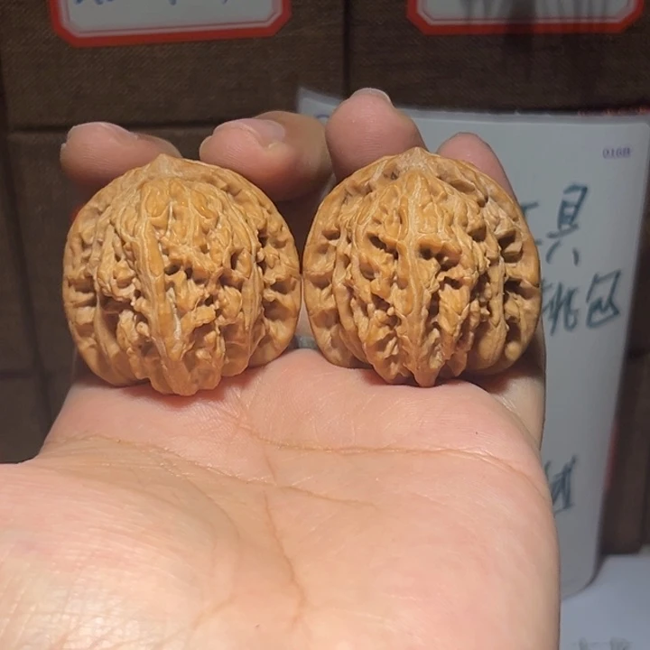 文玩核桃把件36精品霞云岭