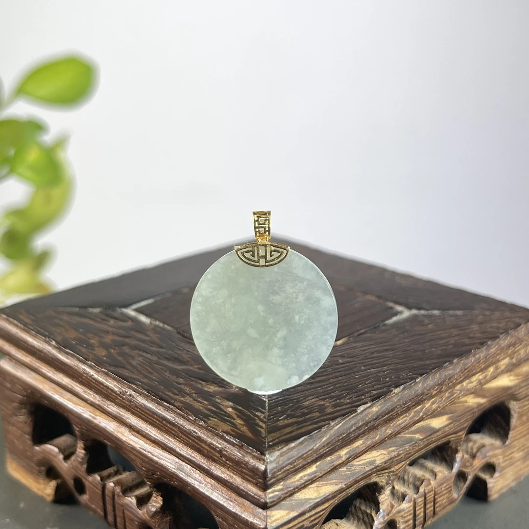 JYB24-77 天然缅甸A货翡翠 18K扣无事牌