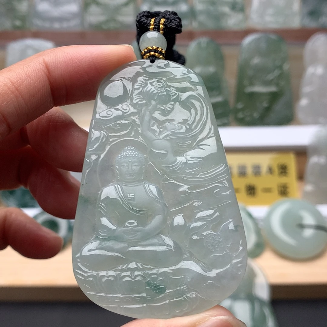 啊***仔翡翠未镶嵌颈饰大日