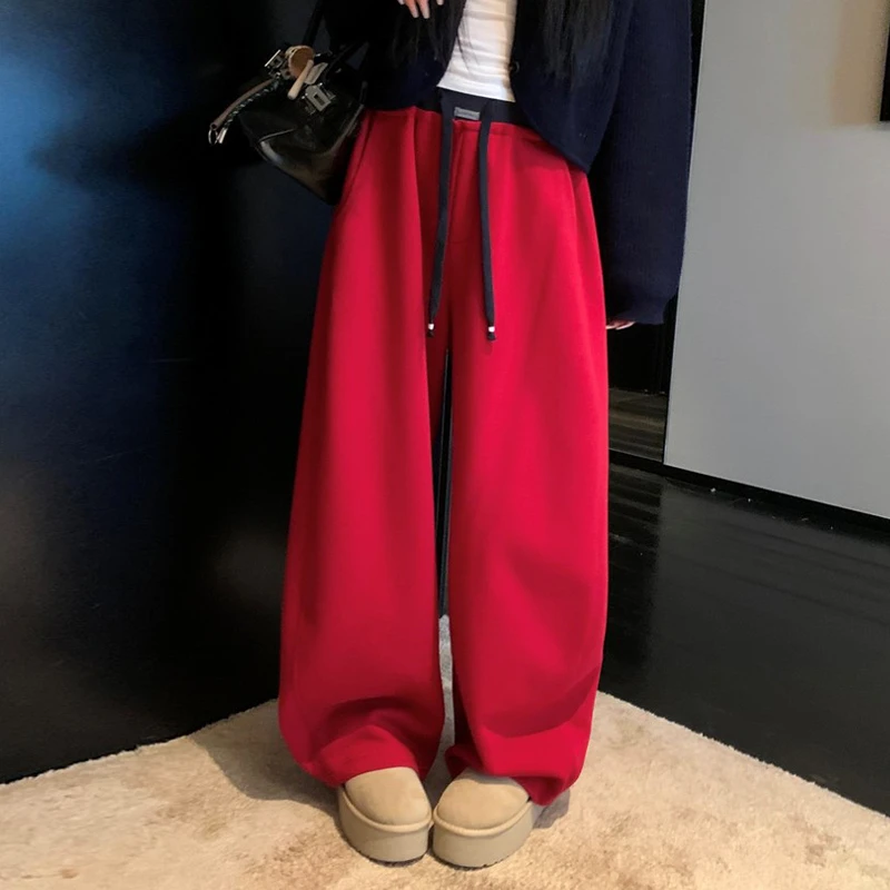 2026新年红色拼接抽绳加绒弯刀裤女宽松潮牌运动卫裤厚显瘦休闲裤