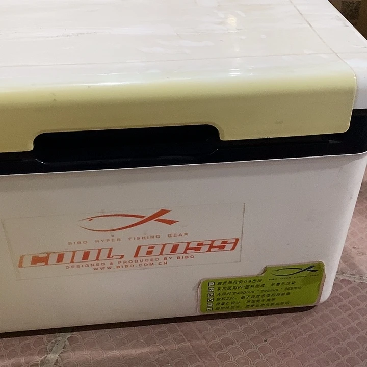 ****o坏的碧波钓箱一个，