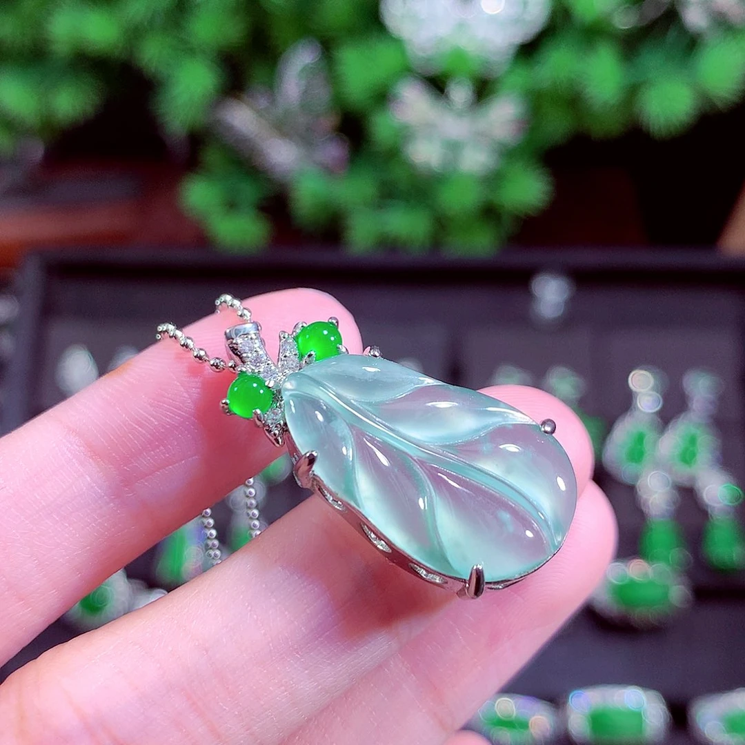 颈饰未镶嵌翡翠天然