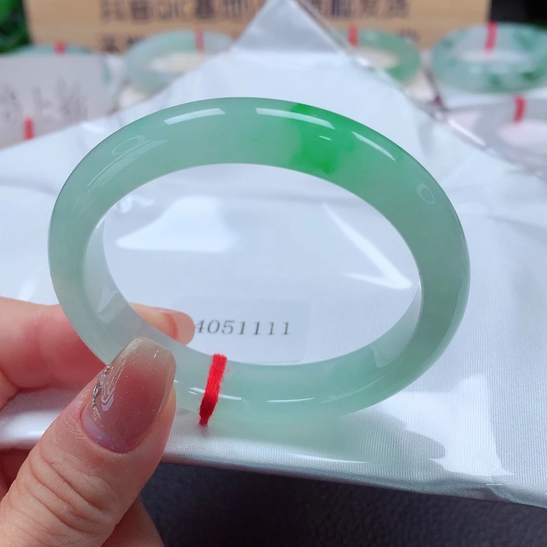 未镶嵌手镯（贵妃镯）翡翠54贵妃，经典，冰阳绿！完美