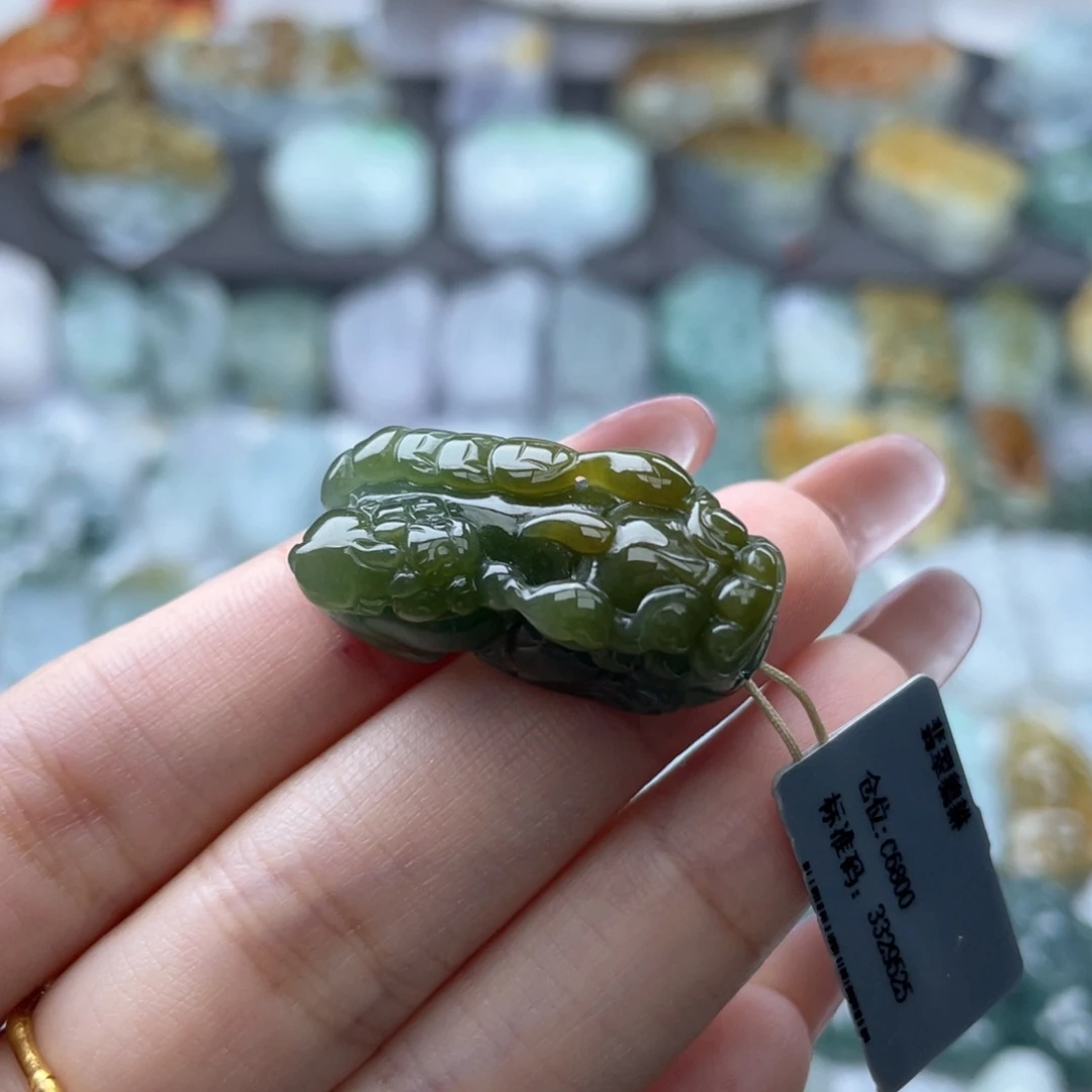颈饰未镶嵌翡翠貔貅30