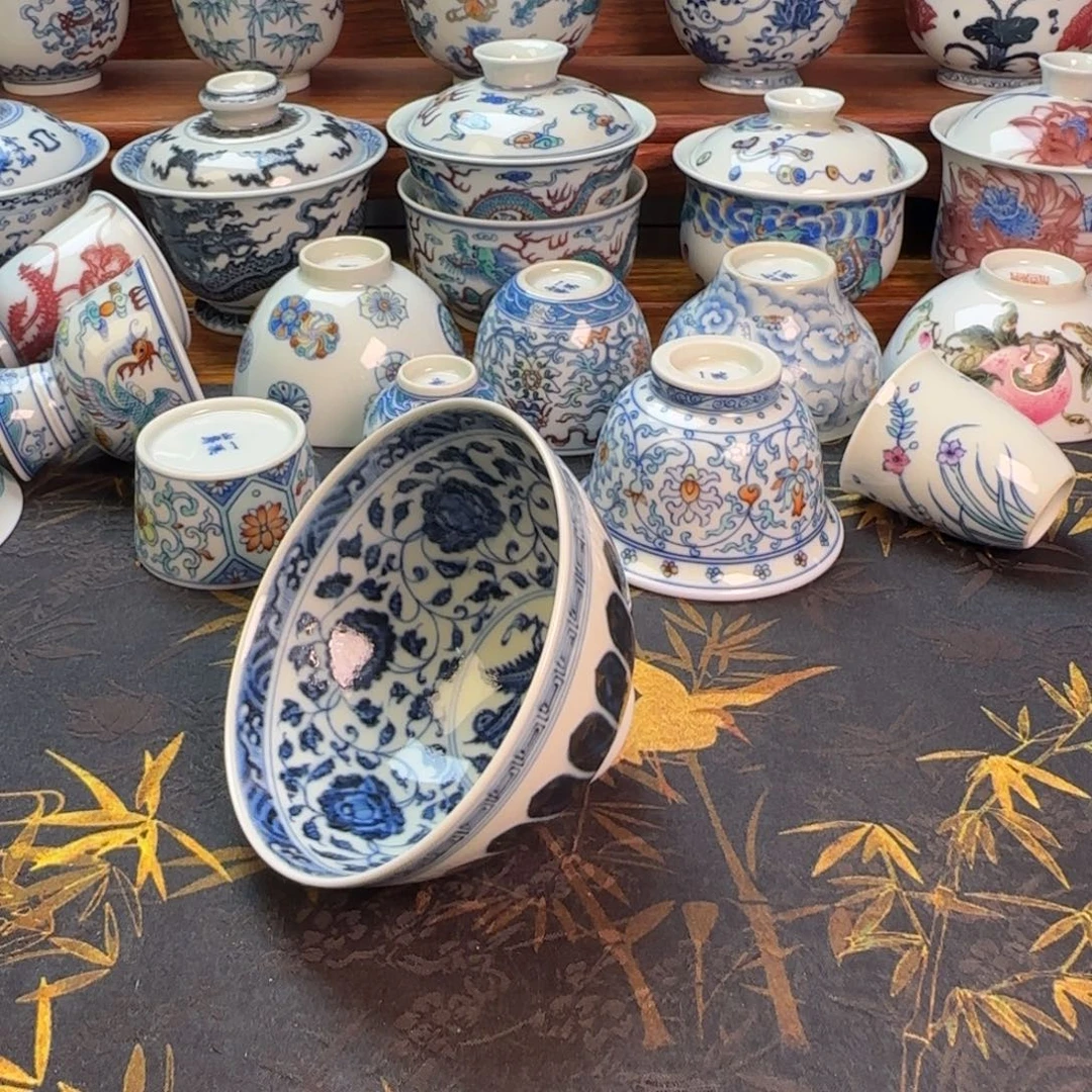 菊瓣缠枝花卉鸡心主人杯