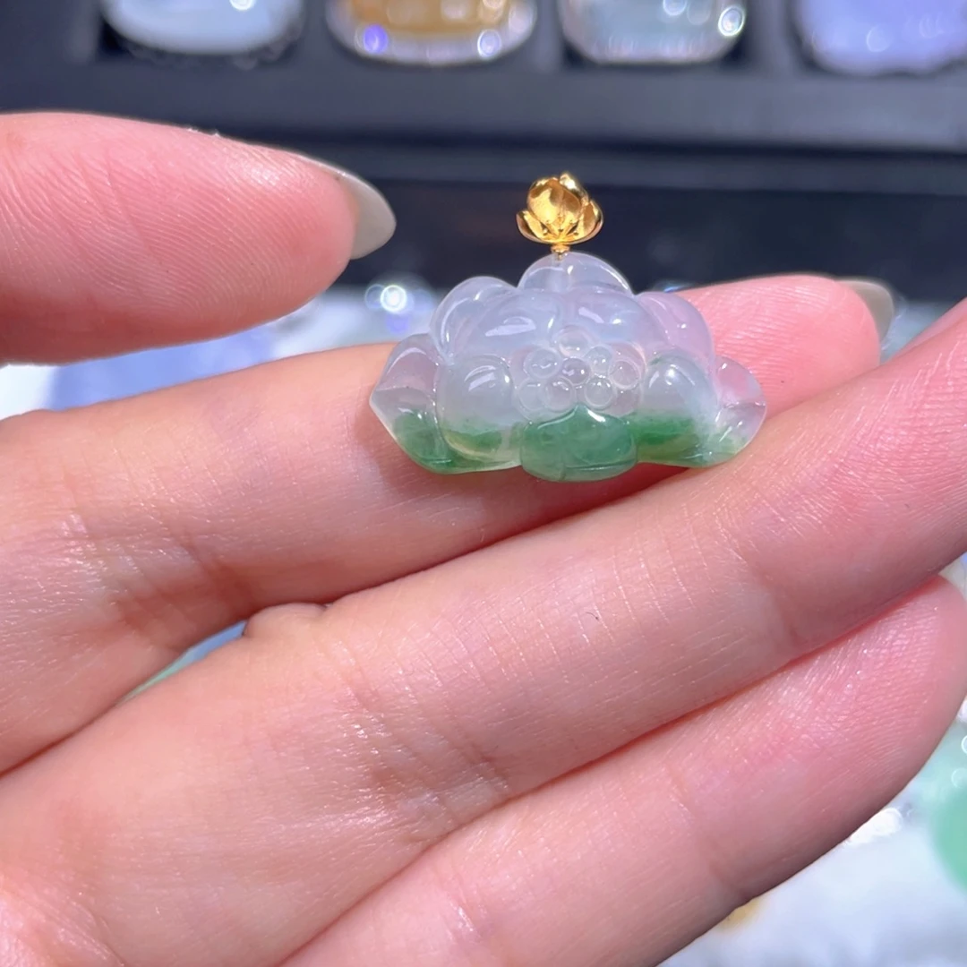 颈饰18K金镶嵌翡翠翡翠