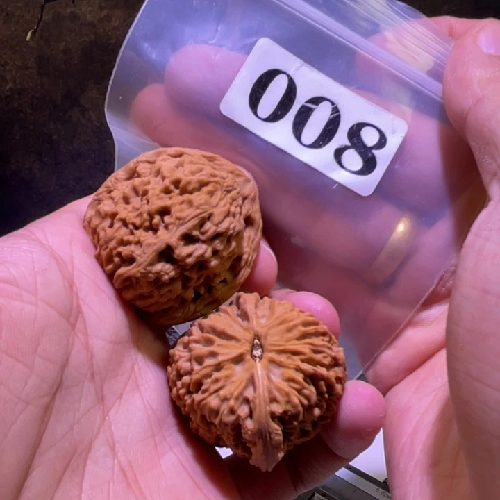 文玩核桃吊坠008南疆37
