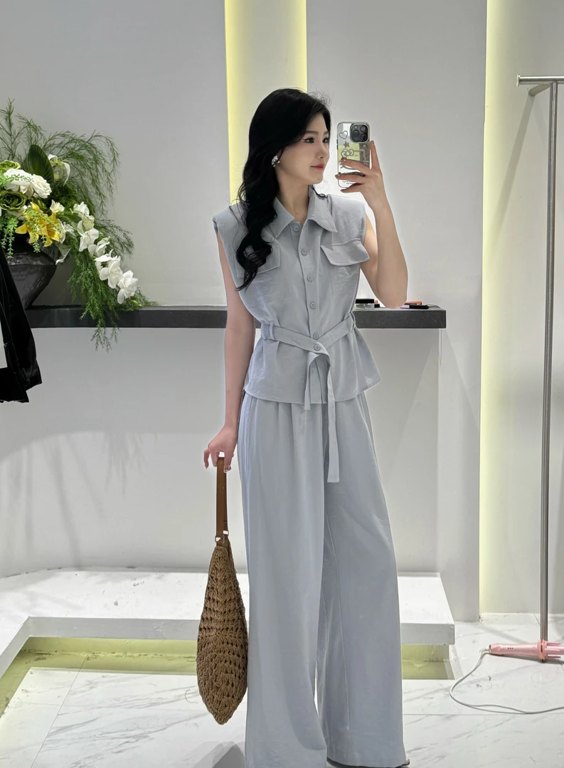 2025年定制夏季新款欧货时尚垫肩收腰无袖夹克长裤两件套5655