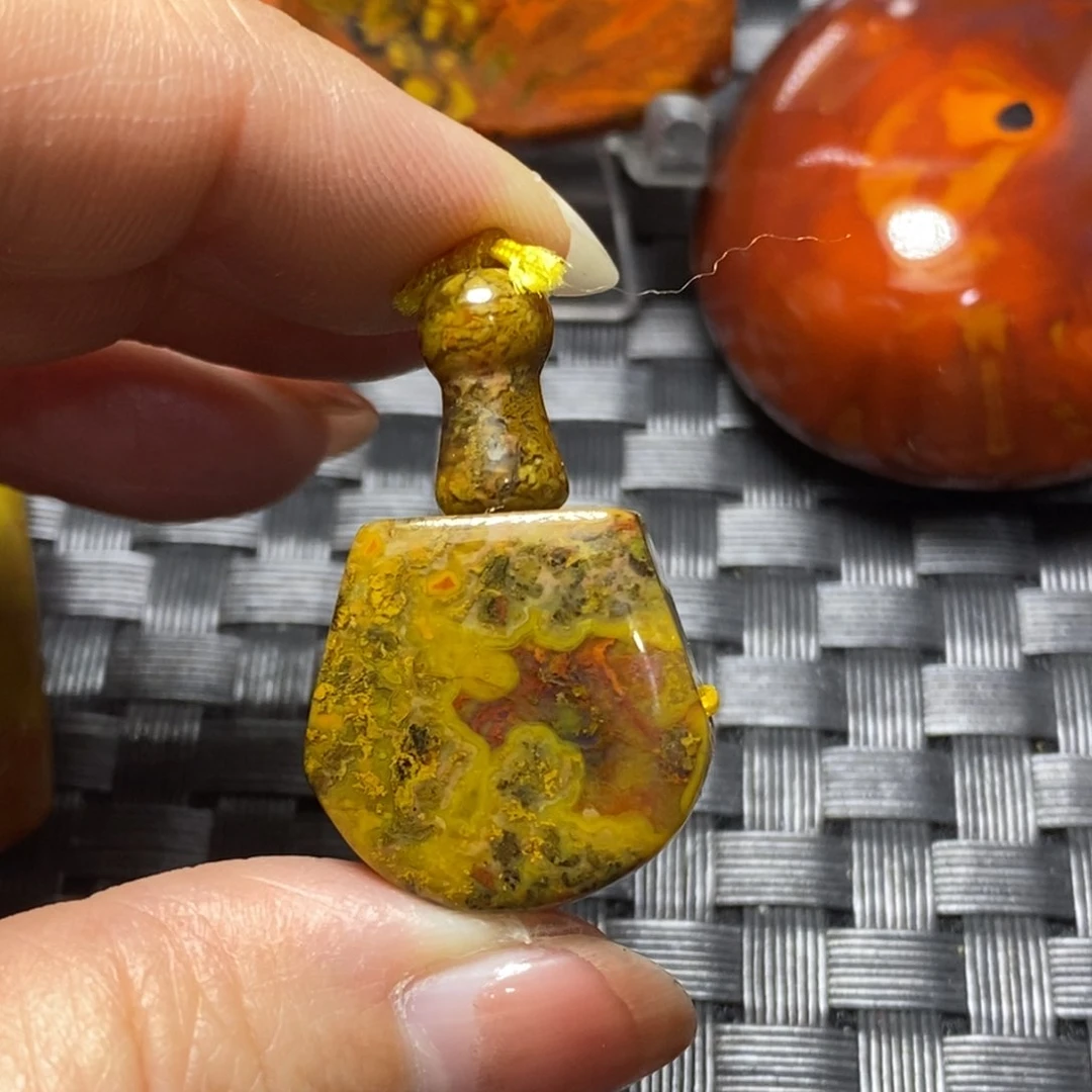 玛瑙/玉髓挂件未镶嵌