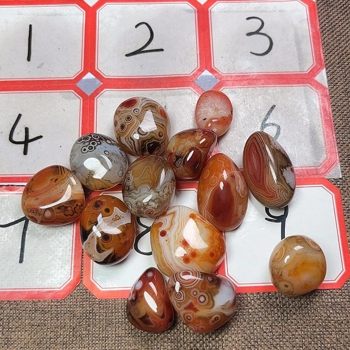 ****儿玛瑙/玉髓未镶嵌珠宝奇石