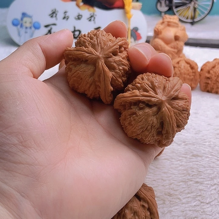 把件文玩核桃G****?三棱