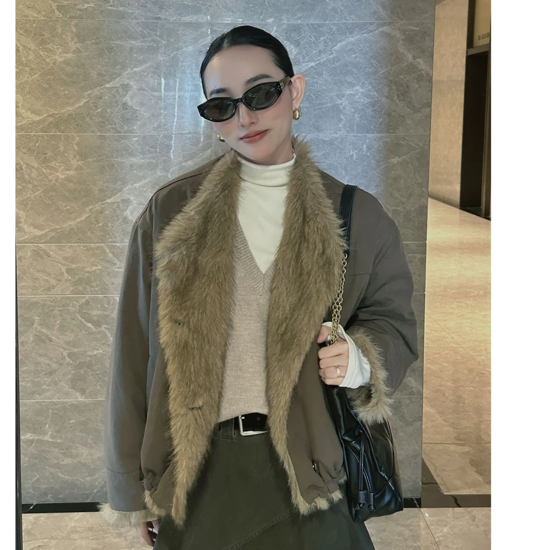 2025新款环保毛内胆两面穿翻领短款复古派克服女冬