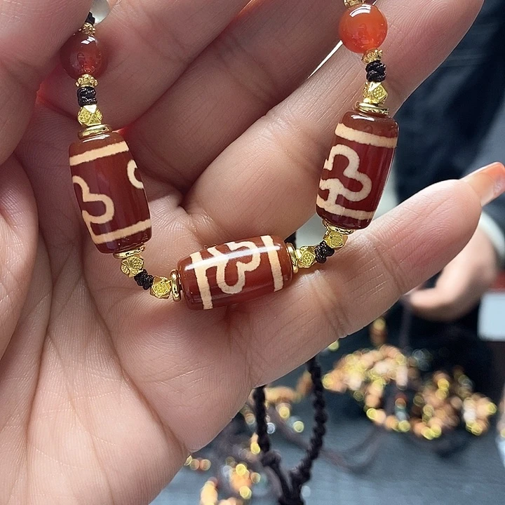 玛瑙/玉髓颈饰合金