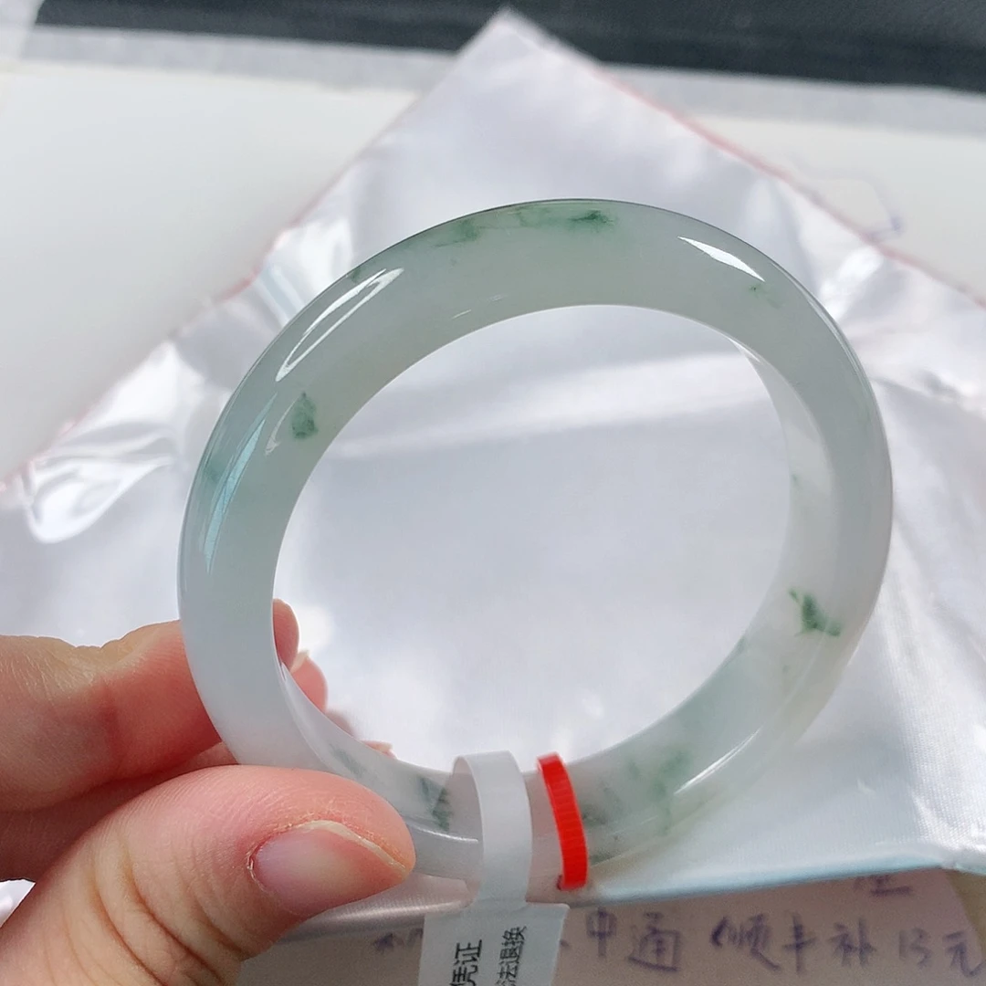 翡翠手镯未镶嵌⑧⑦